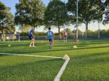 Voetvolleytoernooitje S.K.N.W.K. JO19-1 tijdens de training (9/26)